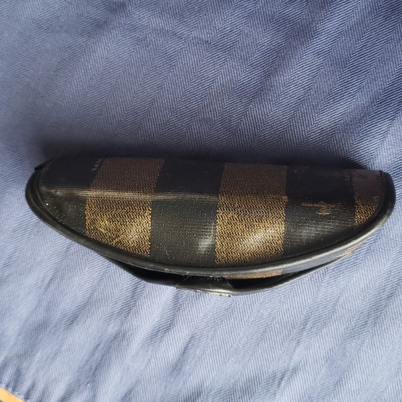 Vintage FENDI sunglasses case - Picture 10 of 12